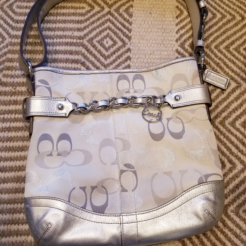 Coach silver handbag - Picture 2 of 8
